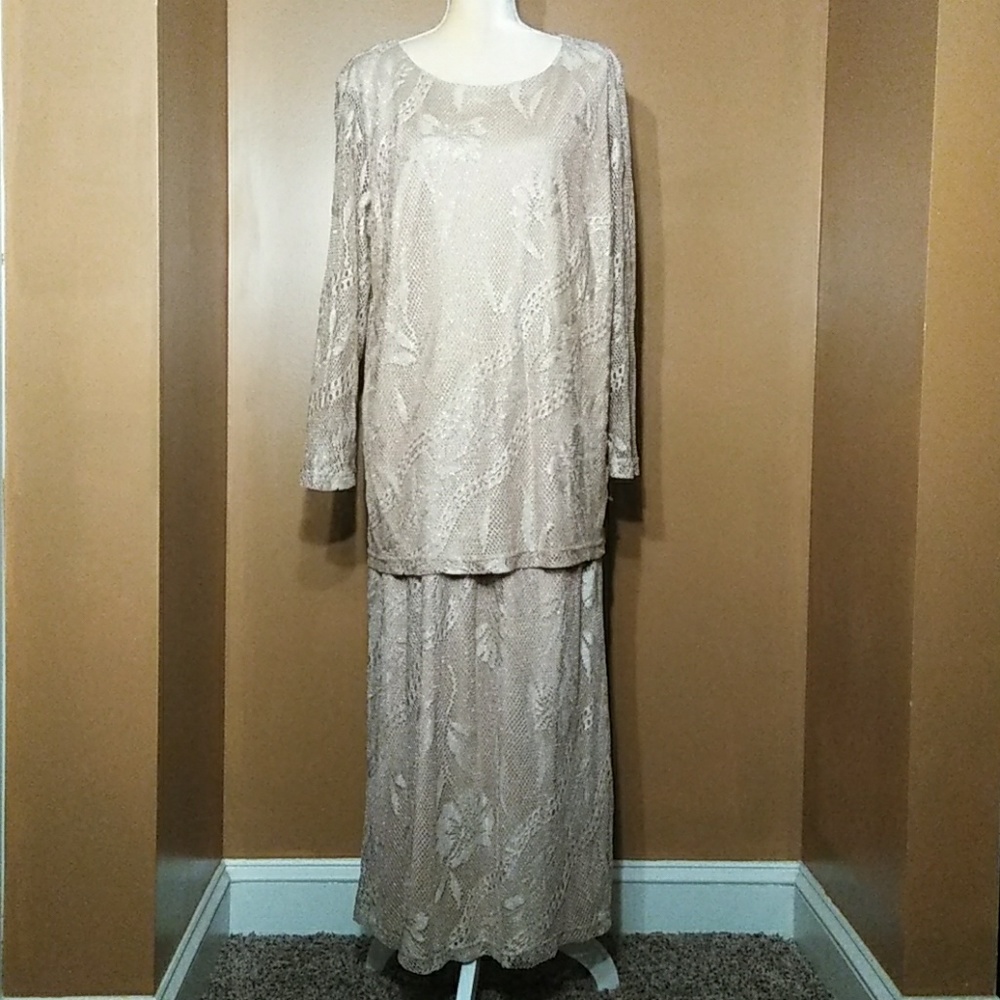 Size 8 Candlelight & Champagne Skirt Set